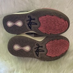 nike kyrie infinity leopard camo Size 6Y Low Backs