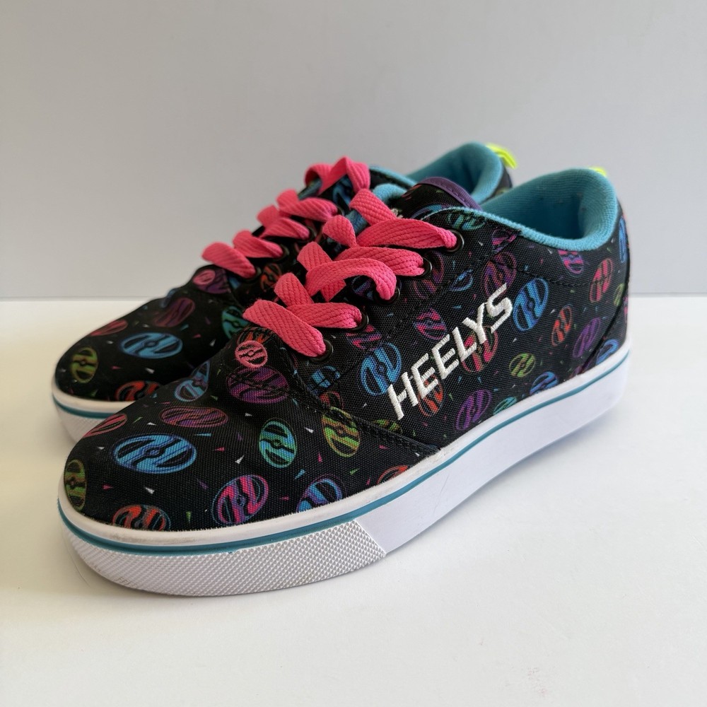 Heelys Pro 20 Pink Print Skate Shoes Black Rainbow Youth 4 Women’s 5 Rollers