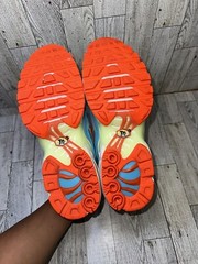Nike AirMax Plus Spring Colors ‘Big Kids’ Sz. 7Y Unisex✨