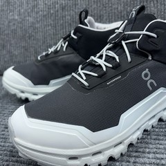 On Cloudhero Mid Waterproof Black White Big Kids Size 4Y New in Box
