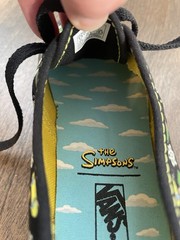 Vans x THE SIMPSONS Kids Shoes Authentic Glow In The Dark Bart Skate Size 13 EUC