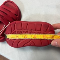 UGG Kids‘ Red Fluffita Yeah Clog Sandals Adjustable Strap Slides Toddler Size 5