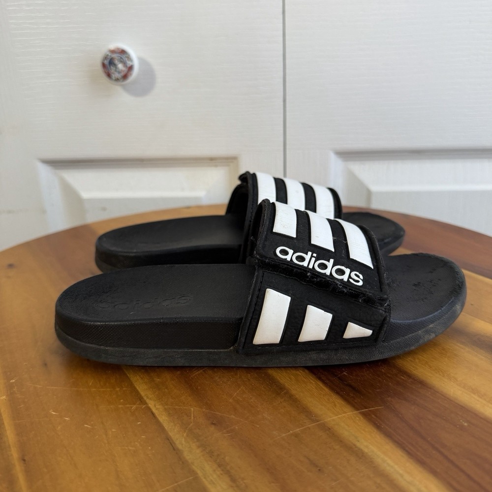 Adidas Adilette Comfort Adjustable Slides Youth Size 1 Sporty Travel Activewear