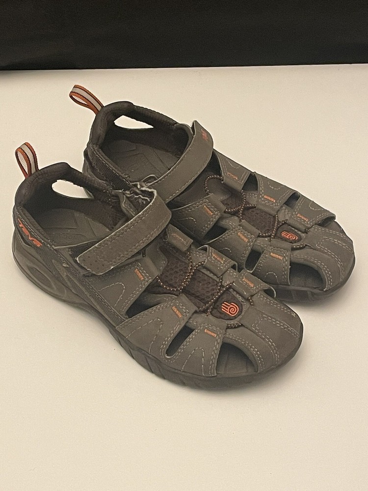 Teva Kids Dozer 3 K Size 4 Closed Toe Shoc Pad Sandal