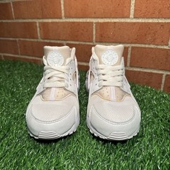 Nike Air Huarache Run White Pure Platinum GS Size 6y 7.5w 645275-110 No Box