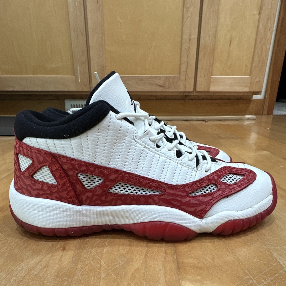 Nike Air Jordan 11 international Low White/Red/Black Unisex Kids Sneakers 6.5Y