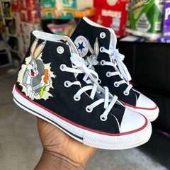 Converse Chuck Taylor Bugs Bunny 80th Anniversary High Top Sneakers Kids Size 1