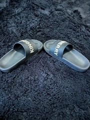 Preowned Burberry Flip Flops Kids size 30/ US 12.5