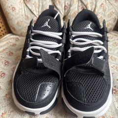 Jordan‘ Black & White Low Top Sneakers 6.5Y Breathable Mesh Synthetic