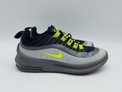 Nike Air Max Axis (GS) Boy’s Size 4Y Sneakers Black Volt Grey