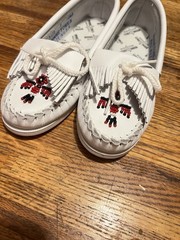 Minnetonka Moccasins Youth Size 2 White MADE IN THE USA