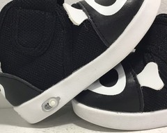Ikiki Skull & Crossbones Squeaky Toddler Shoes Size 3 Black/White M01171 EUC