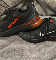 Nike Air Max Unisex Kids Sneakers Black Synthetic Cushioned Lace-Up US 5.5