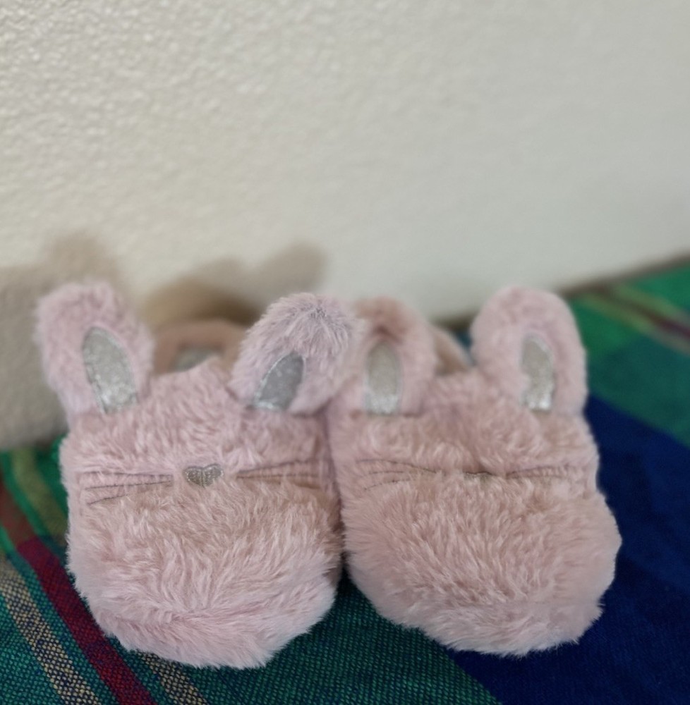 KIDS SLIPPERS, Style; Bunny,Brand;Just Be. Size:13/1. Brand New ,#16