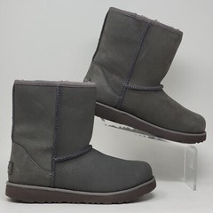UGG Classic Grey Short Boot 1019646K Sheepskin Fur Lined Mid Calf Youth Sz 3 New