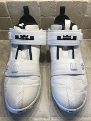 Nike Lebron James Soldier Xlll Basketball Shoes Black AR7686 100 Size 7 Y