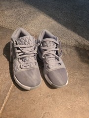 Nike Lebron James 8.5 Gray Quarter Top Lace-Up Basketball