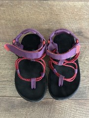 Teva Voya Infinity Children’s Sandals Sz 11 – Black, Red, Purple – Adj Strap