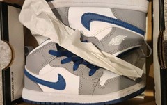 Jordan 1. White/gray/ navy blue kid/toddler sneaker, Size 10c. Great shoe!!
