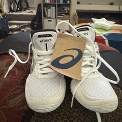 ASICS Matflex Kids K11 White/Silver NEW NO BOX