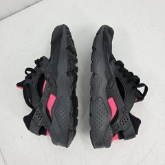 Nike Air Huarache Run Premium Size 6.5 Youth 8 Women’s Black Pink 654275-037