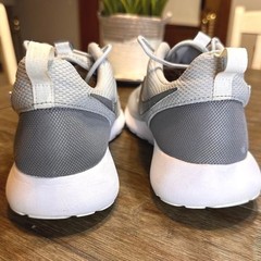 Nike Roshe One GS Wolf Grey White Mesh Running Shoes Youth 7Y / Women 8.5