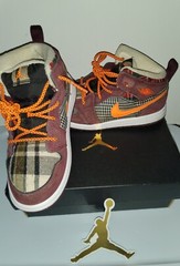 Size 10 C Jordan 1 Mid SE (TD) Night Maroon/Total Orange FD5462-608 Kids