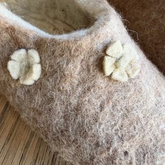 SATCH&SOL Handmade Artisan Wool Felt Mary Jane Slippers Kid Sz 13 Foral Mongolia