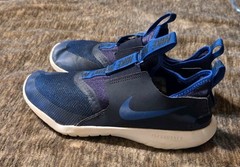 Size 4.5 Nike Flex Runner Navy Royal Youth Slip Pull on kids EUC CHARITY