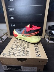 Nike Kyrie 8 GO (PS) ‘Black Lemon Chiffon’