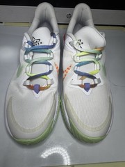Nike Star Runner 4 NN SE (GS) Sneaker in white/vapor green photon dust size 6.5Y