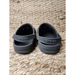 Crocs Baya Black Clog Unisex Boys Size J 2 Casual Comfort School Beach