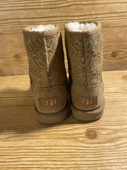UGG Kids Boot Classic Graphic Stitch Chestnut Brown Colorful Logo size 12