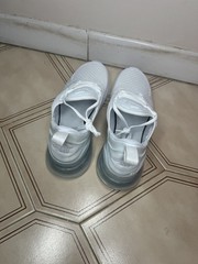 Nike Air Max 270 White Metallic Silver 943345 103 Youth 6.5