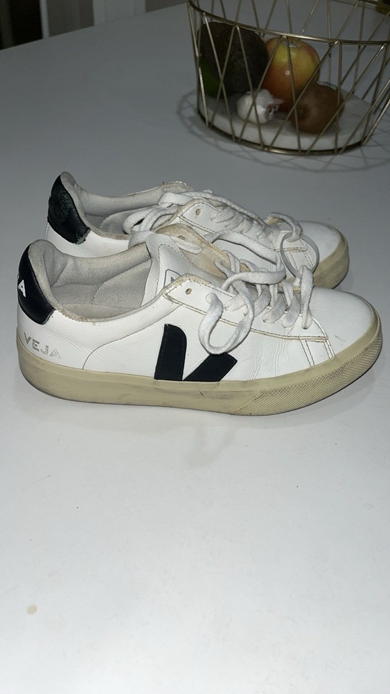 Veja Big Kids 5US White Black Leather Kids Shoes