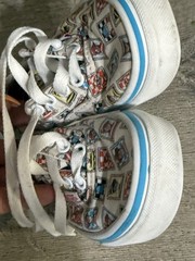 Where’s Waldo Vans Unisex Kid’s Size 11 Shoes