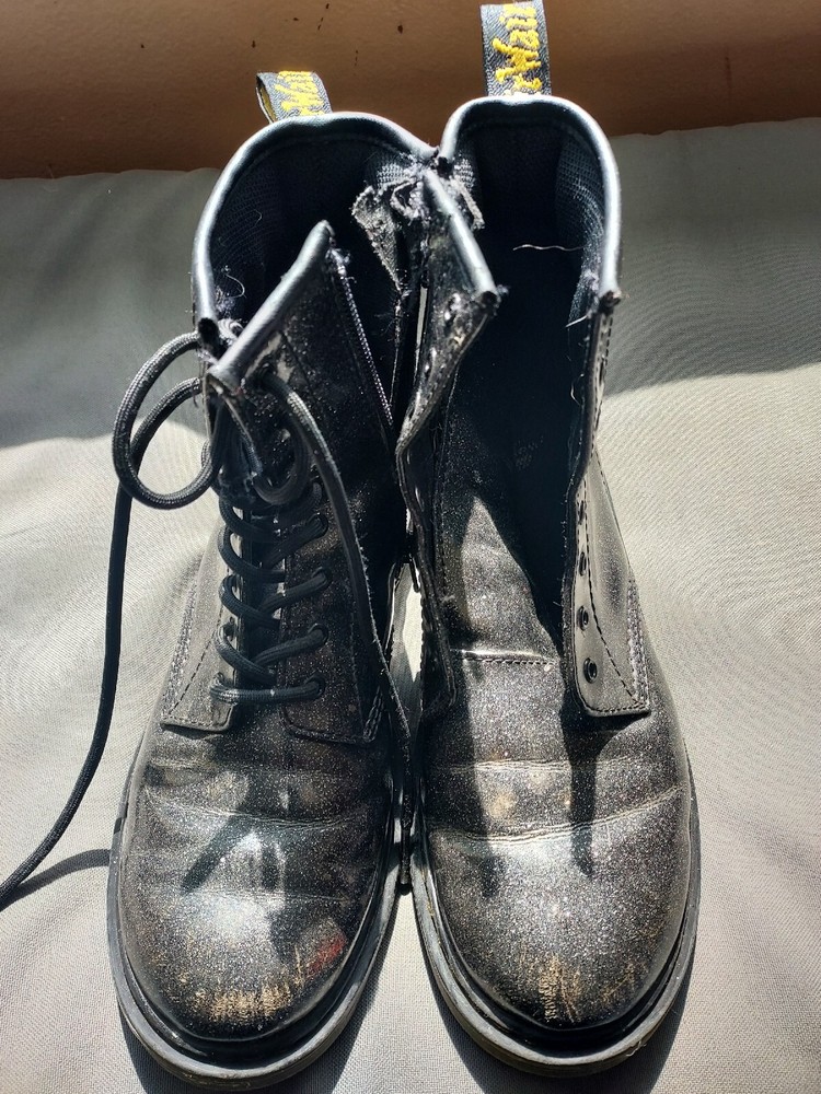 Dr. Martens Boots Size 6 1/2 (4 UK) Girls