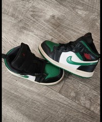 Nike Air JORDAN 1 MID SUMMIT WHITE PINE GREEN Size 8C