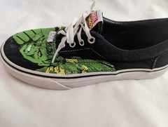 Vans x Marvel Comics (Hulk) Sneakers, Kids Size 3