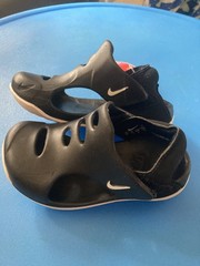 Nike Sunray 💥 Protect 3 Kid’s Sandals Sz 8 Black & White New w/Box