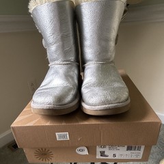 UGG K Bailey Button Metallic Silver Mid-Calf Boots Kids US 5 EU 35
