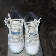 Jordan 11 Columbia Size 11c