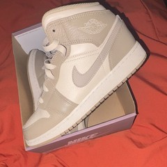 Nike Air Jordan 1 Retro High OG GS Beige/White Leather High Top 7Y FD1437-105