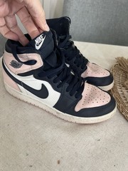 Air Jordan 1 Atmosphere Pink Bubble Gum W Nike Youth size 3y CU0449-641
