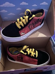 Old skool vans ( The Simpsons)