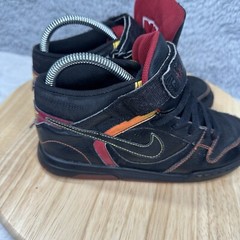 Nike NYX Dunk Mid 2009, w/ Strap Black/Blaze Size 4.5y