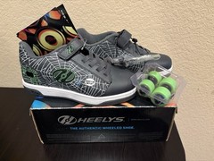 New In Box Heelys Dual Up X2 Spiderweb Roller Shoes – Size 6 Youth -Complete Set