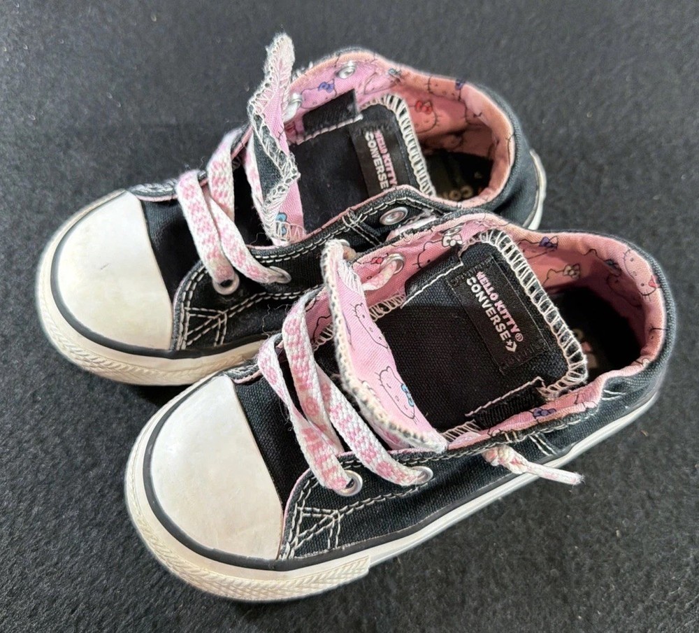 Converse Hello Kitty x Chuck Taylor All Star Madison Ox Black Size 11.5 Kids EUC