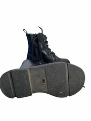 Kids Size 26/8 Boots