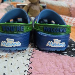 Crocs Disney Moana Classic Clog Sandal Unisex kids Blue/Green US 5 EU 37-38